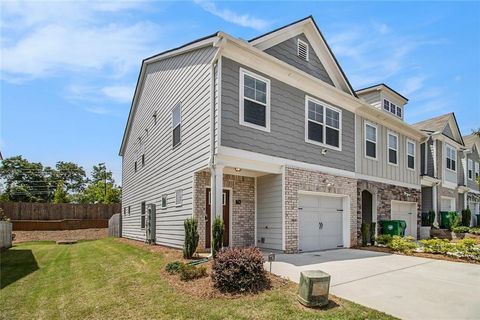 Townhouse For Sale - 1884 Plainsboro Dr<br/> Lithonia, GA 30058