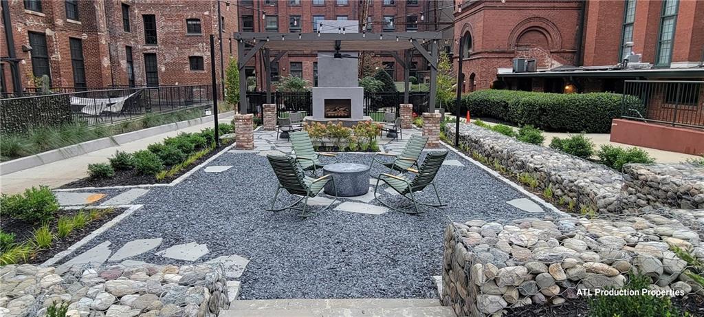 STACKS FULTON COTTON MILL LOFTS - Residential Lease