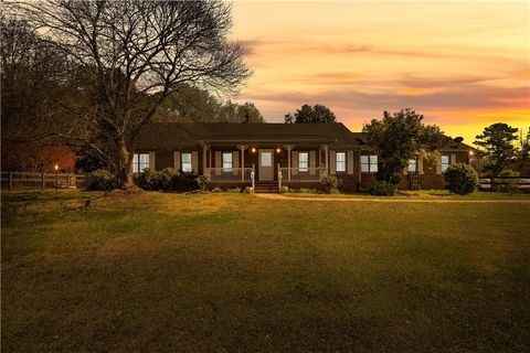 Homes For Sale - 4100 Kings Highway Hwy<br/> Douglasville, GA 30135