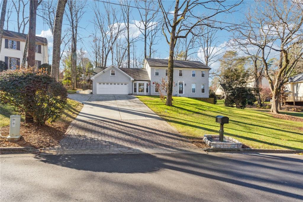 1511 Summerset Drive