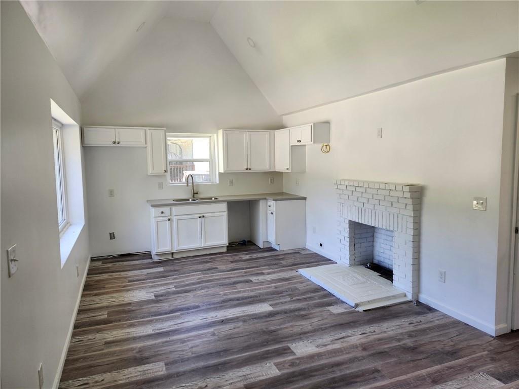 2040 Chicago Avenue NW