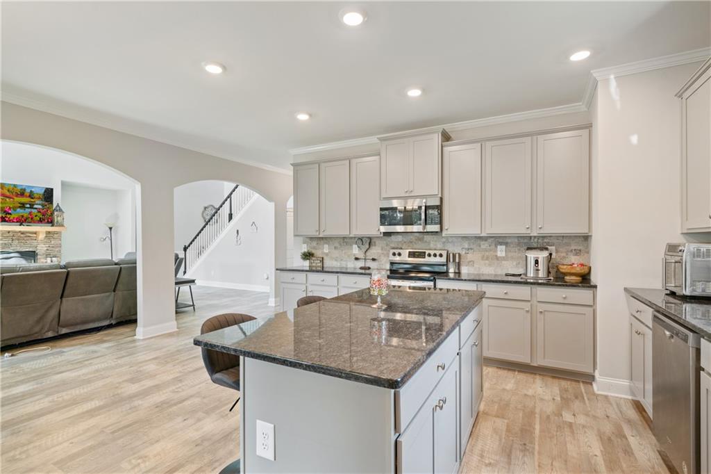 31 Thunderhawk Lane NE