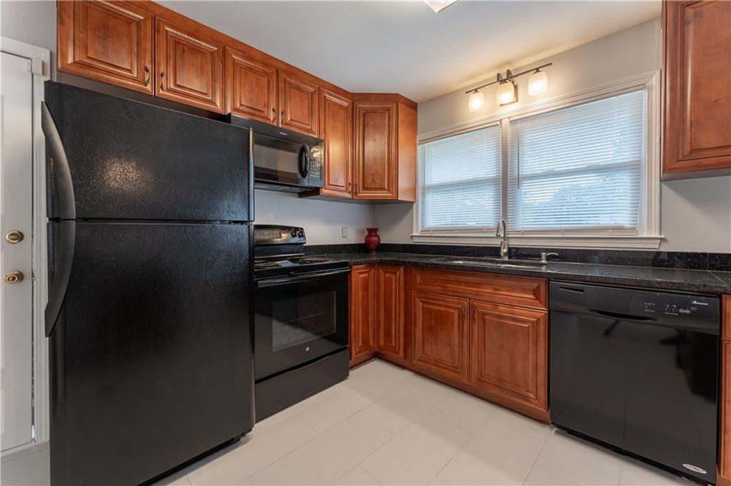 Q A Willis - Residential Lease