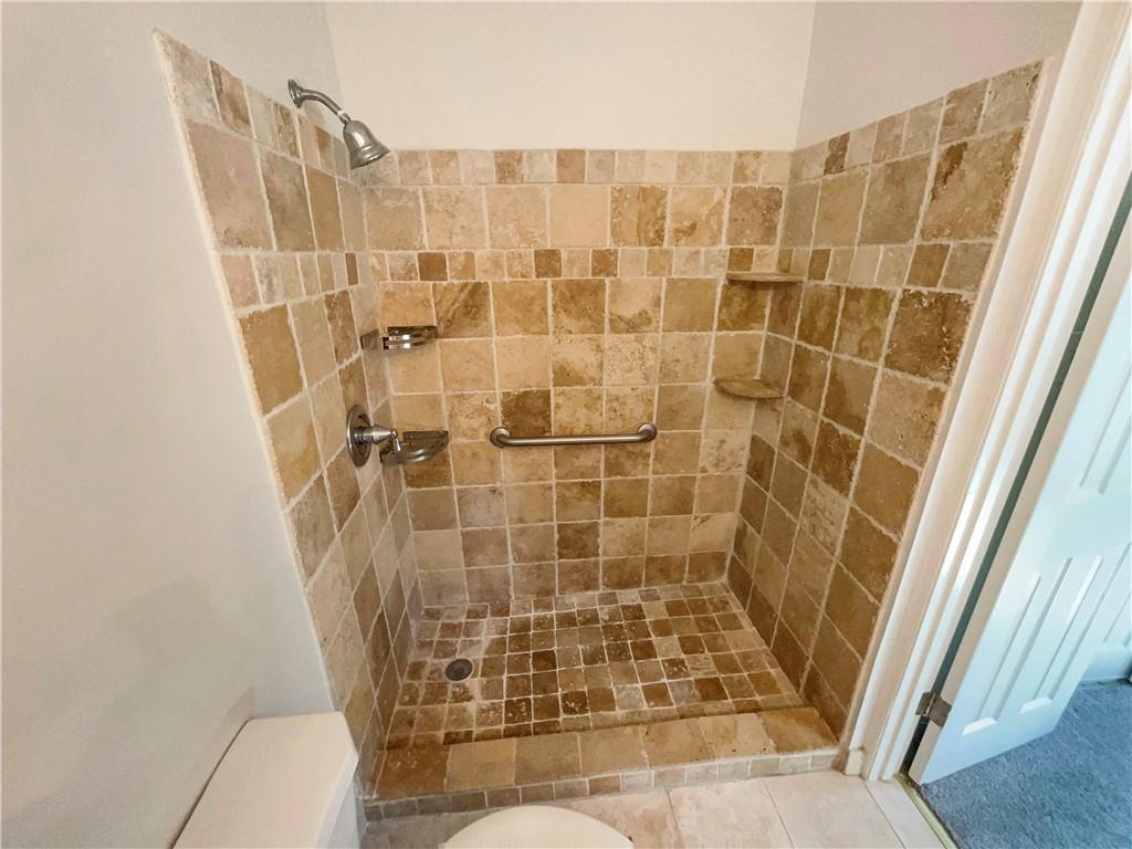 6606 Autumn Trace Drive, Peachtree Corners, Georgia image 32