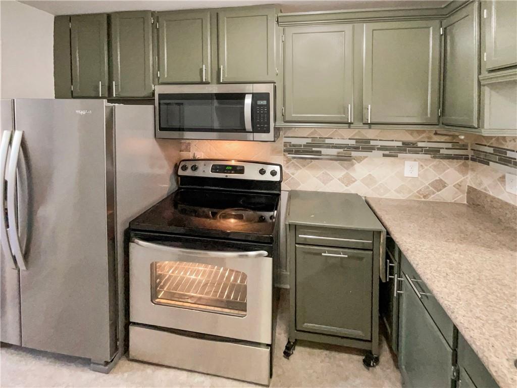 6606 Autumn Trace Drive, Peachtree Corners, Georgia image 6