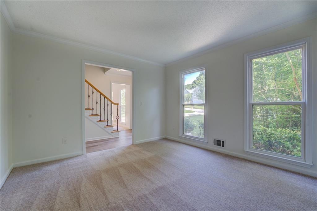 365 Golfcrest Drive SE