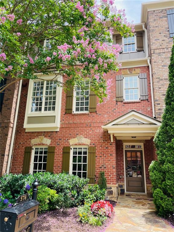 578 PARKSIDE VILLAGE Way NW