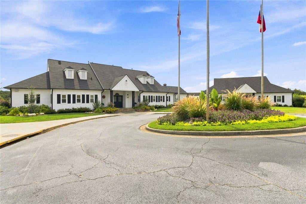 3183 Champion Court SW