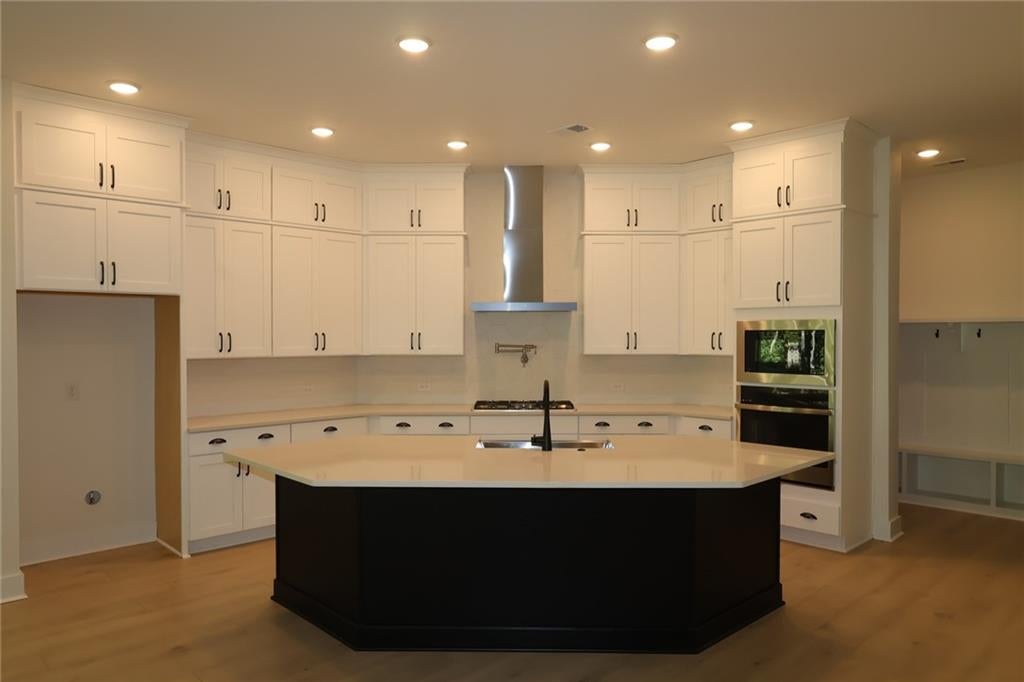 636 Barnfield Way