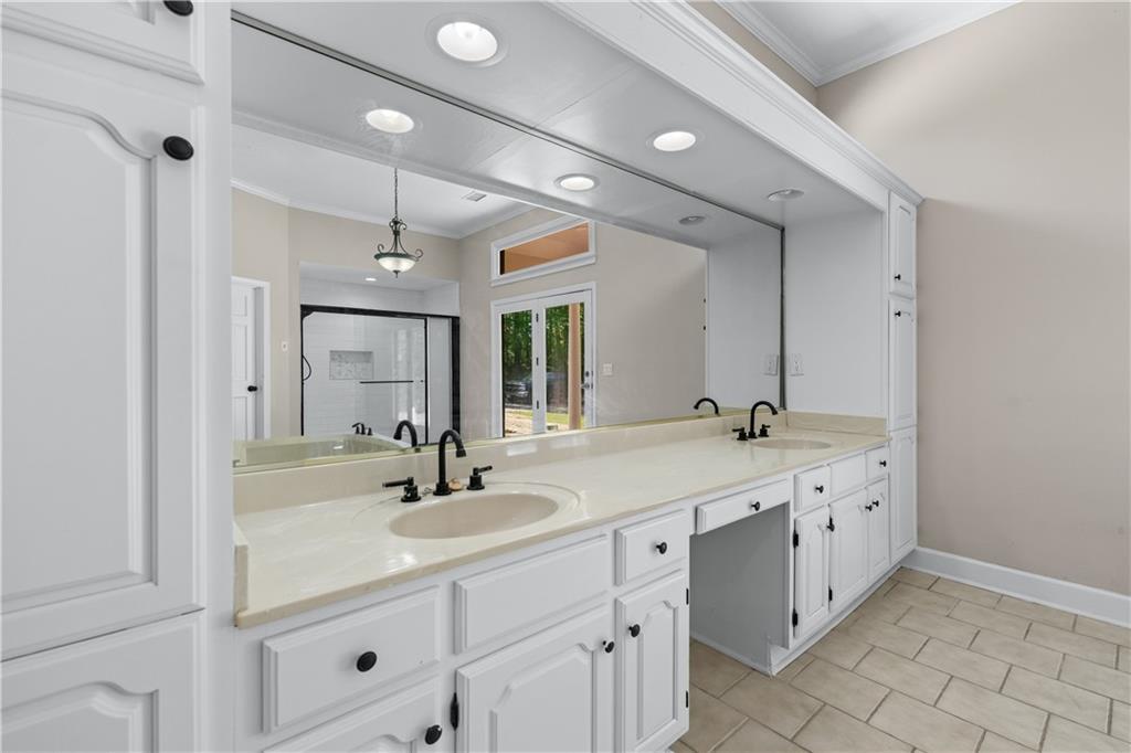 2320 Copper Trail Lane, Buford, Georgia image 18