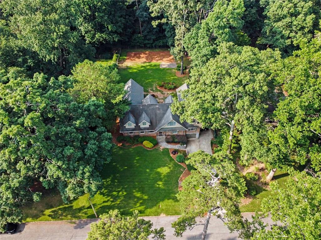 804 Pinetree Drive