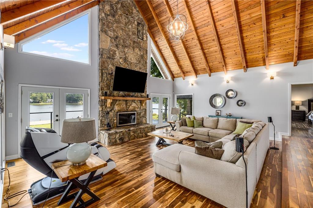 2202 Emerald Drive