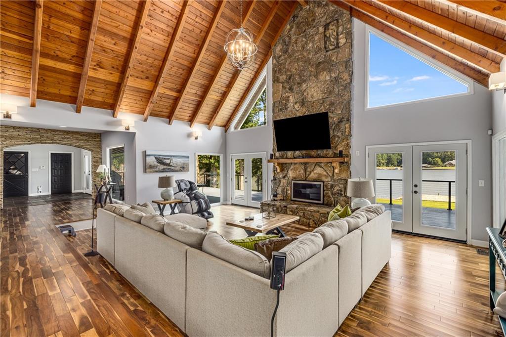 2202 Emerald Drive