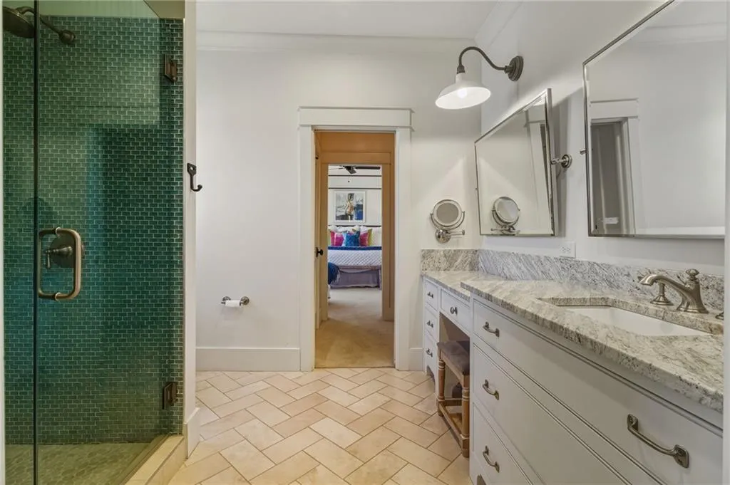 Roswell, Georgia 30075, United States, 5 Bedrooms Bedrooms, ,4 BathroomsBathrooms,Residential,Active,240853