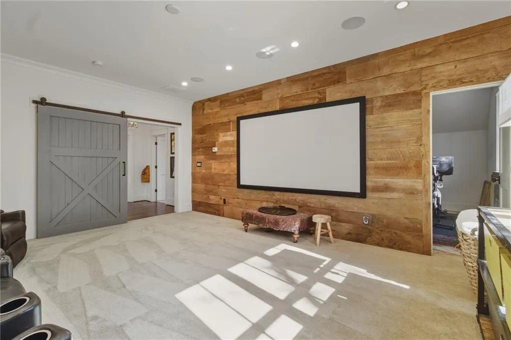 Roswell, Georgia 30075, United States, 5 Bedrooms Bedrooms, ,4 BathroomsBathrooms,Residential,Active,240853