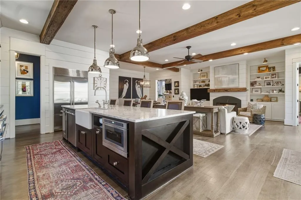 Roswell, Georgia 30075, United States, 5 Bedrooms Bedrooms, ,4 BathroomsBathrooms,Residential,Active,240853