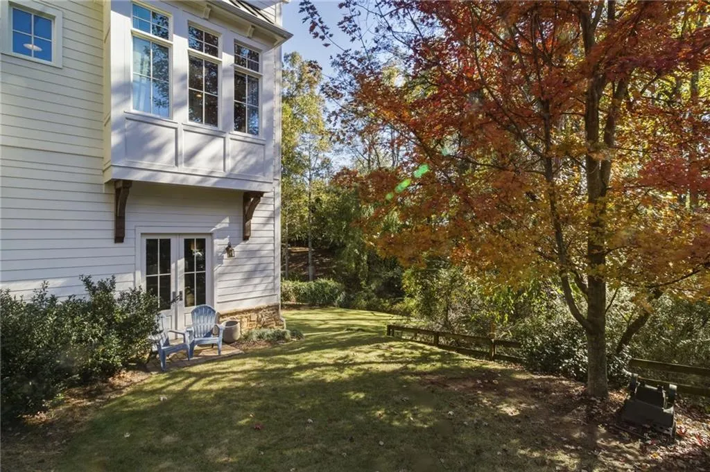 Roswell, Georgia 30075, United States, 5 Bedrooms Bedrooms, ,4 BathroomsBathrooms,Residential,Active,240853