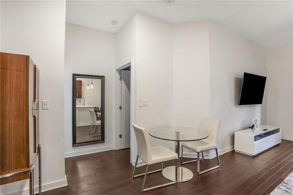 870 Inman Village Parkway NE 222
