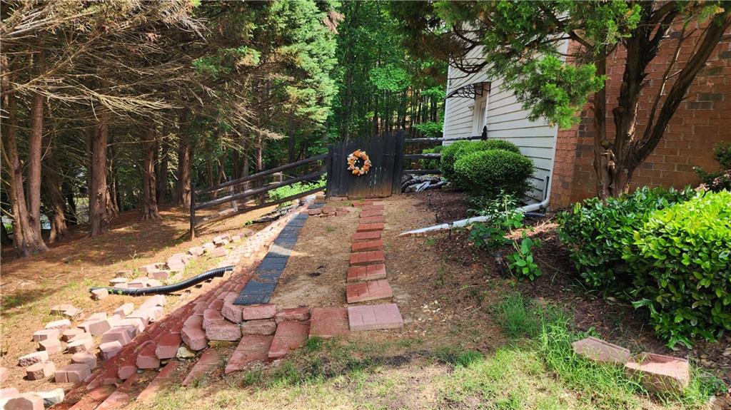 Beautiful brick front home. Basement for rent. North Gwinnett high school district. All hardwood flooring. Fully equipped kitchen and laundry room there.
All utility including the monthly rent. one month security deposit, no pets.
Just call or text the agent.