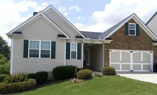 Don't miss this 3 bed 2 bath ranch on full unfinished basement. Spacious family room with open floor plan. Updated kitchen with newer appliances. Home located on quiet culdesac. Neighborhood has great amenities Spacious Master bedroom features a walk in closet. Master bathroom has a separate tub, shower and double vanities. No pets.