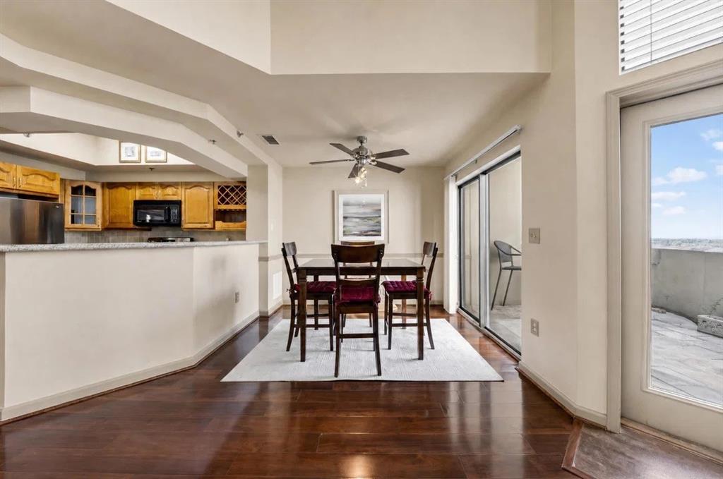 795 Hammond Drive 2407