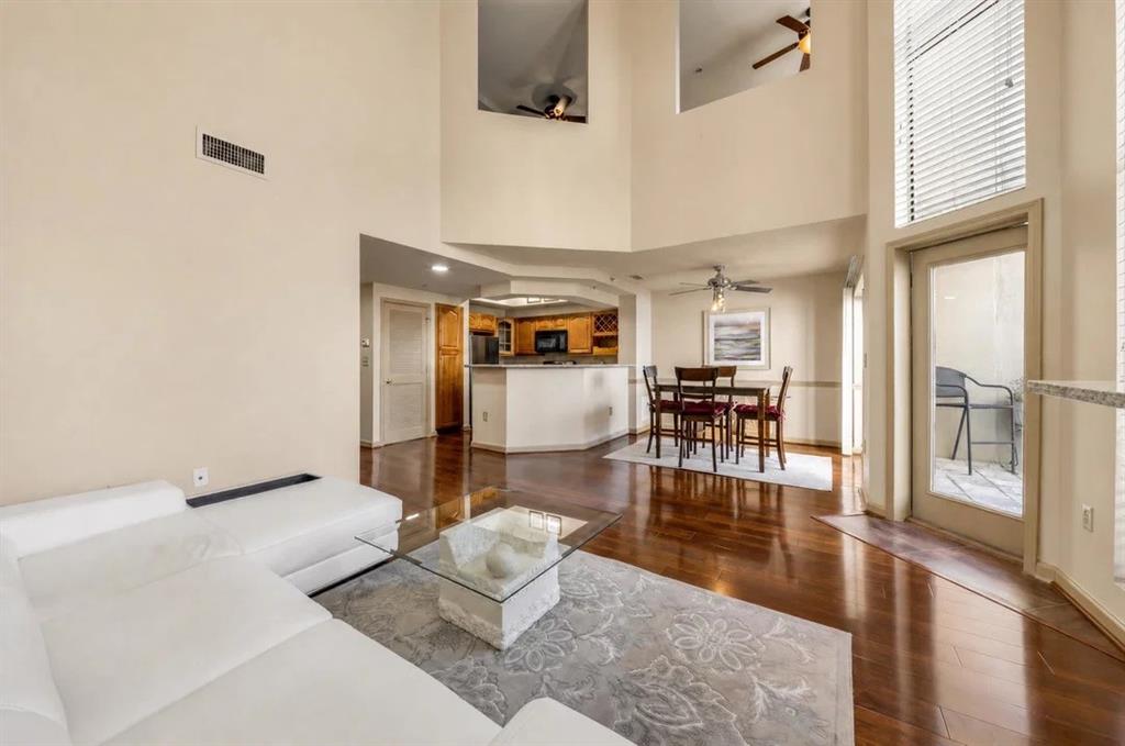 795 Hammond Drive 2407
