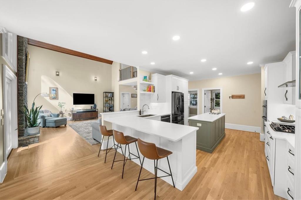 Bay Colony - Residential