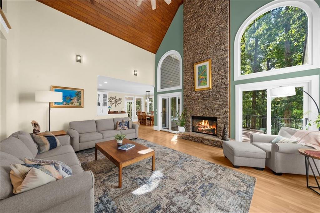 Bay Colony - Residential