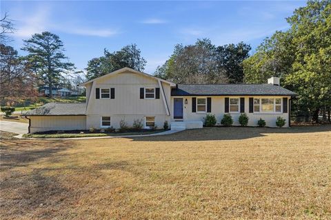 Homes For Sale - 650 Oakdale Road<br/> Canton, GA 30114