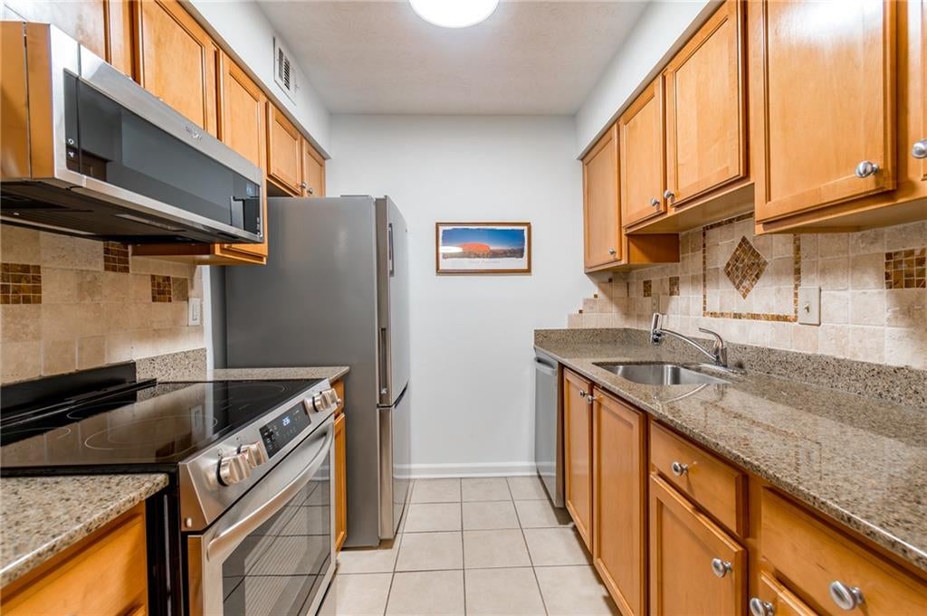 3160 Seven Pines Court 110