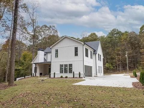 A home in Hoschton