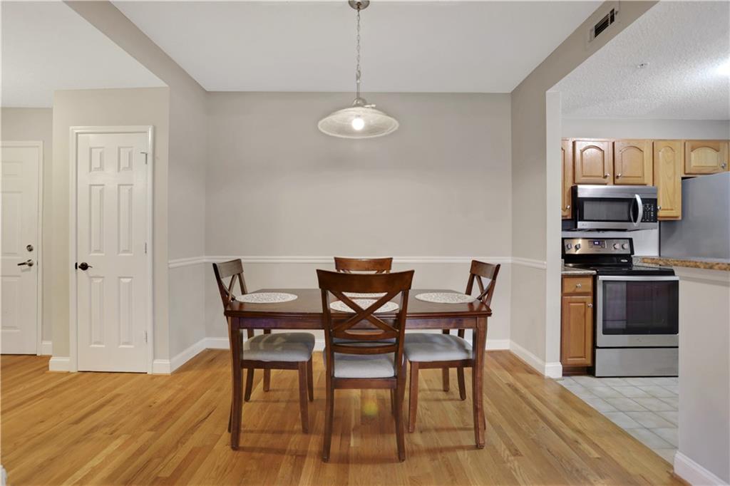 1074 Peachtree Walk NE B414