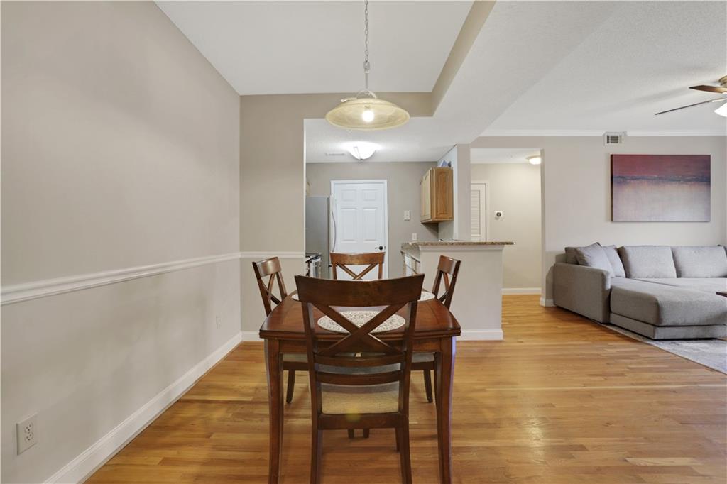 1074 Peachtree Walk NE B414