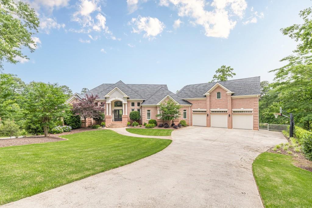 3718 Lake Vista