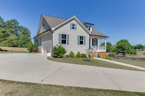 A home in Hoschton