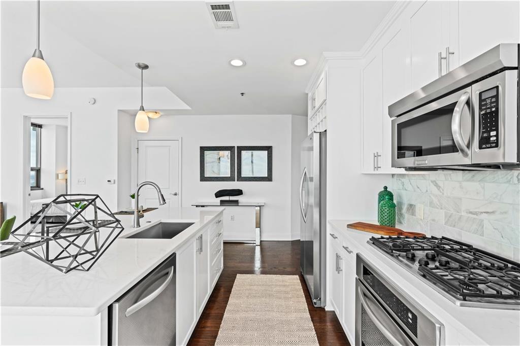 270 17th Street NW 3310