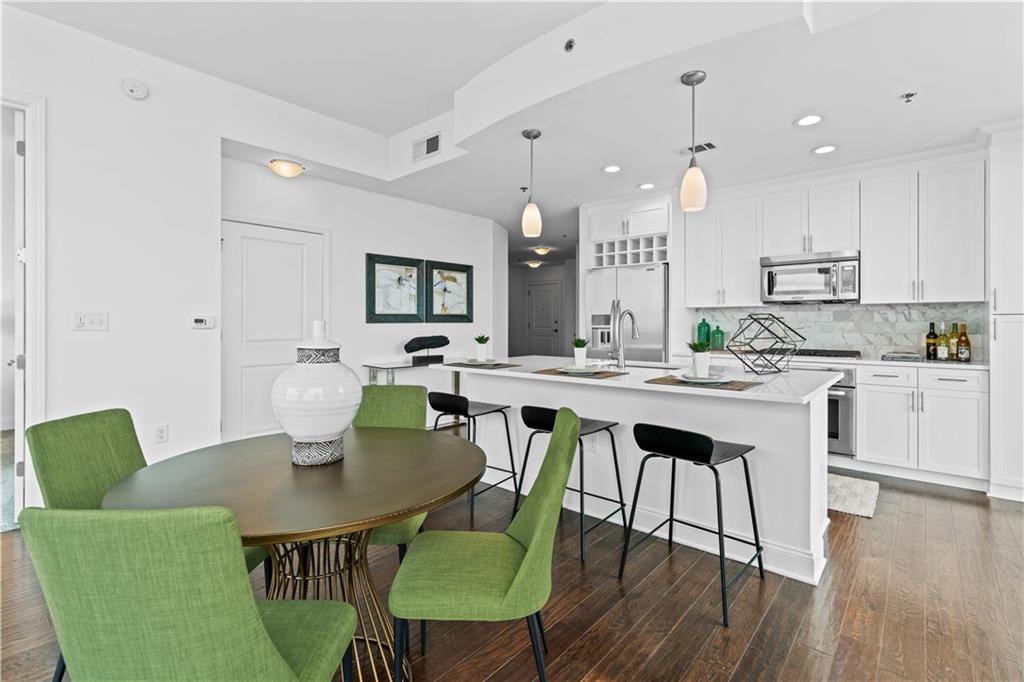270 17th Street NW 3310