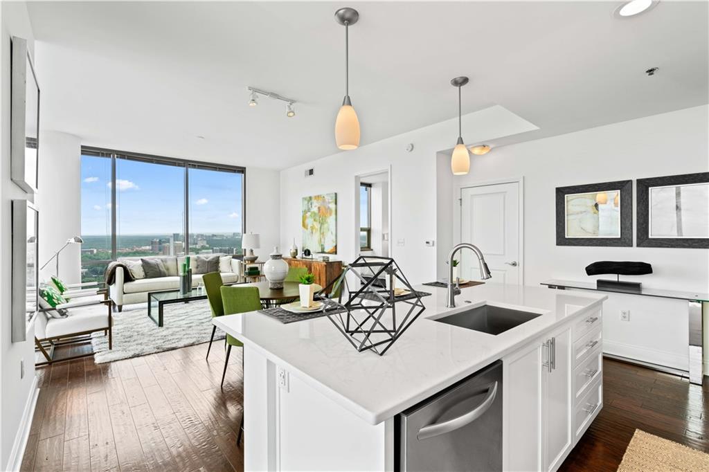 270 17th Street NW 3310