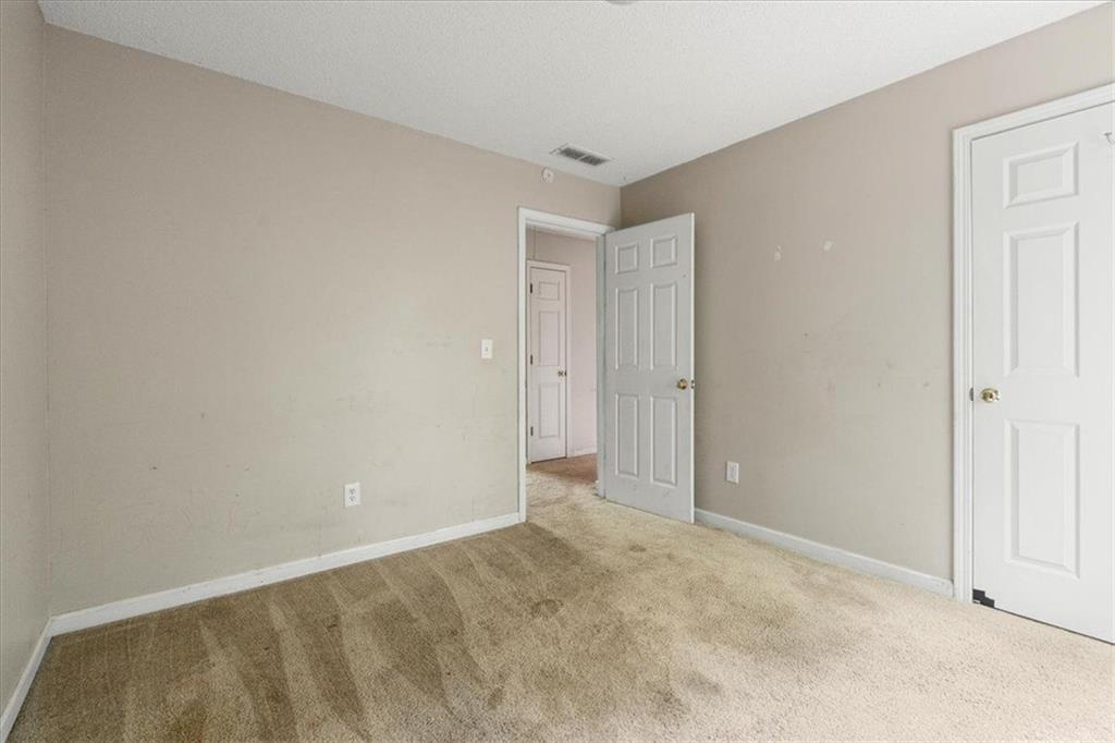 10795 Glenbarr Drive, Johns Creek, Georgia image 26
