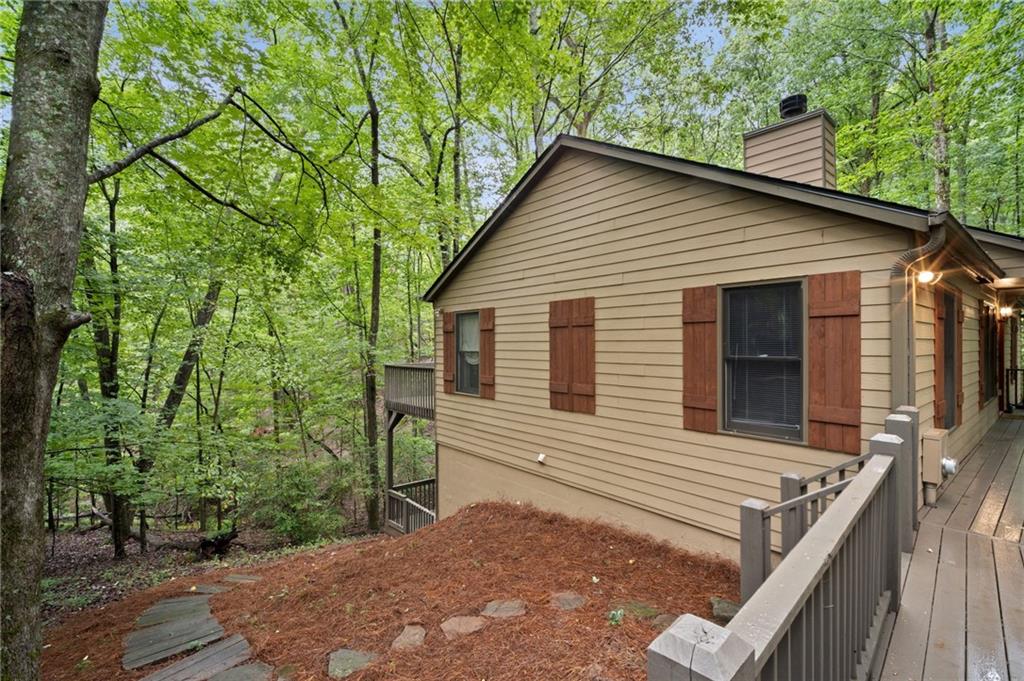 8 White Oak Knoll