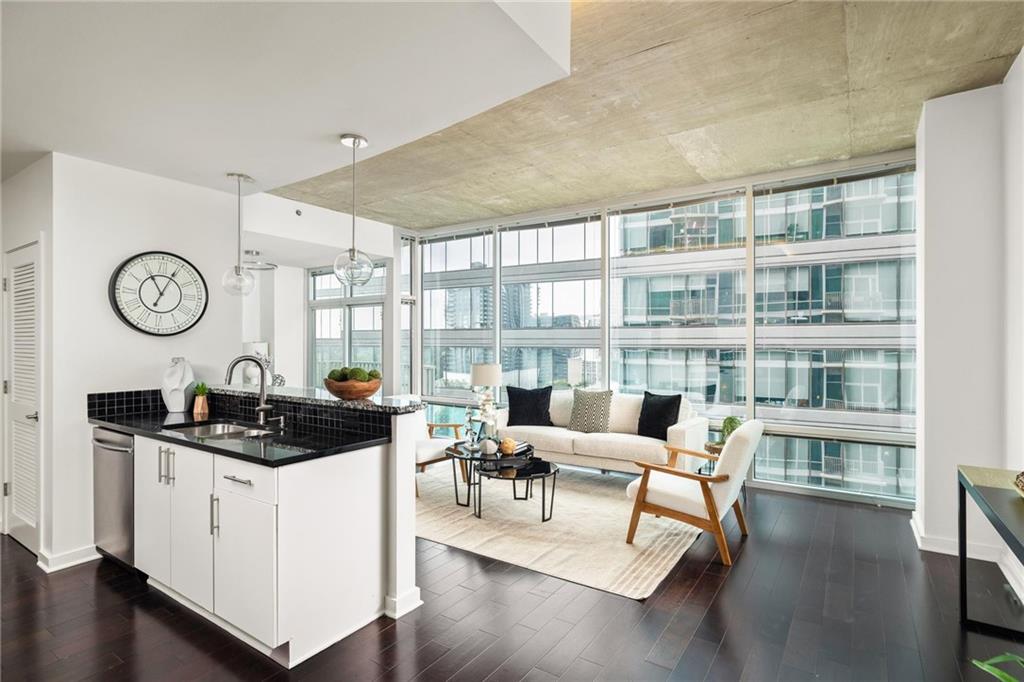 923 Peachtree Street NE 1238