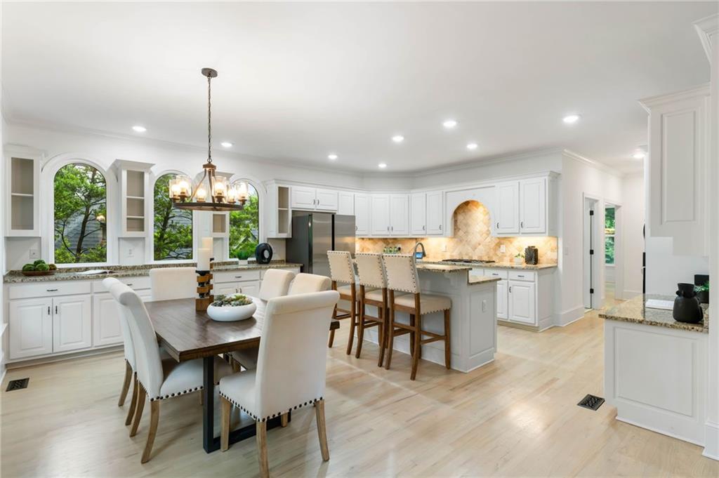 790 Thornberry Drive, Alpharetta, Georgia image 9