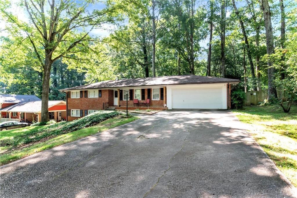 5582 Brady Drive