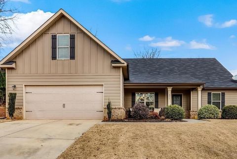 A home in Hoschton