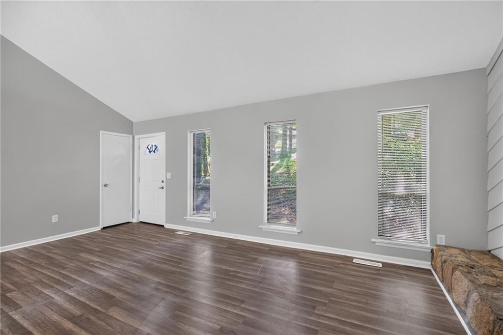 9759 Greenside Way
