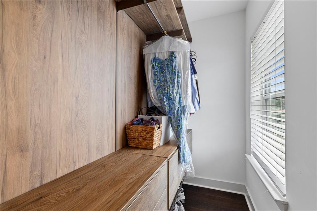 764 Memorial - Residential