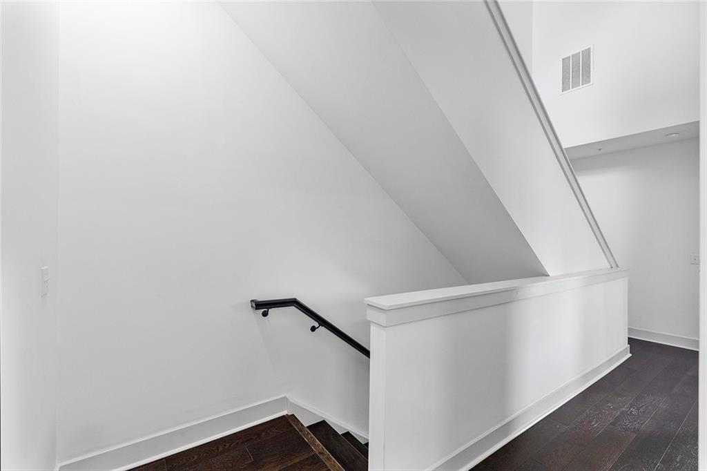 764 Memorial - Residential