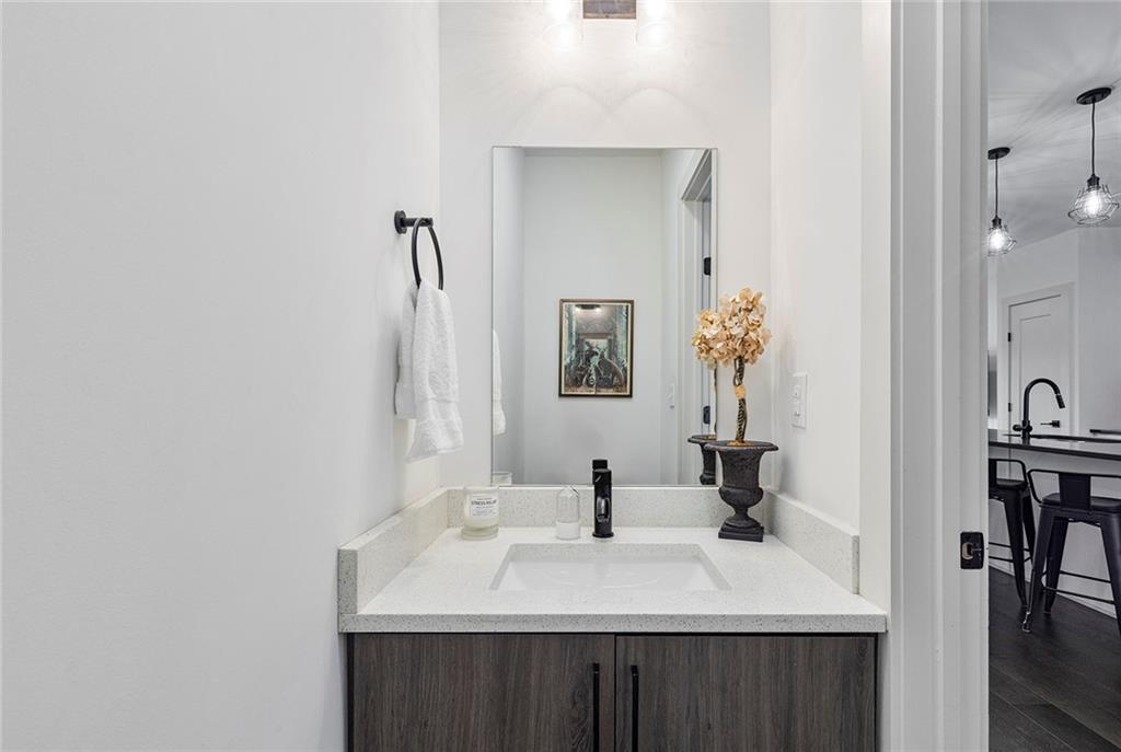 764 Memorial - Residential