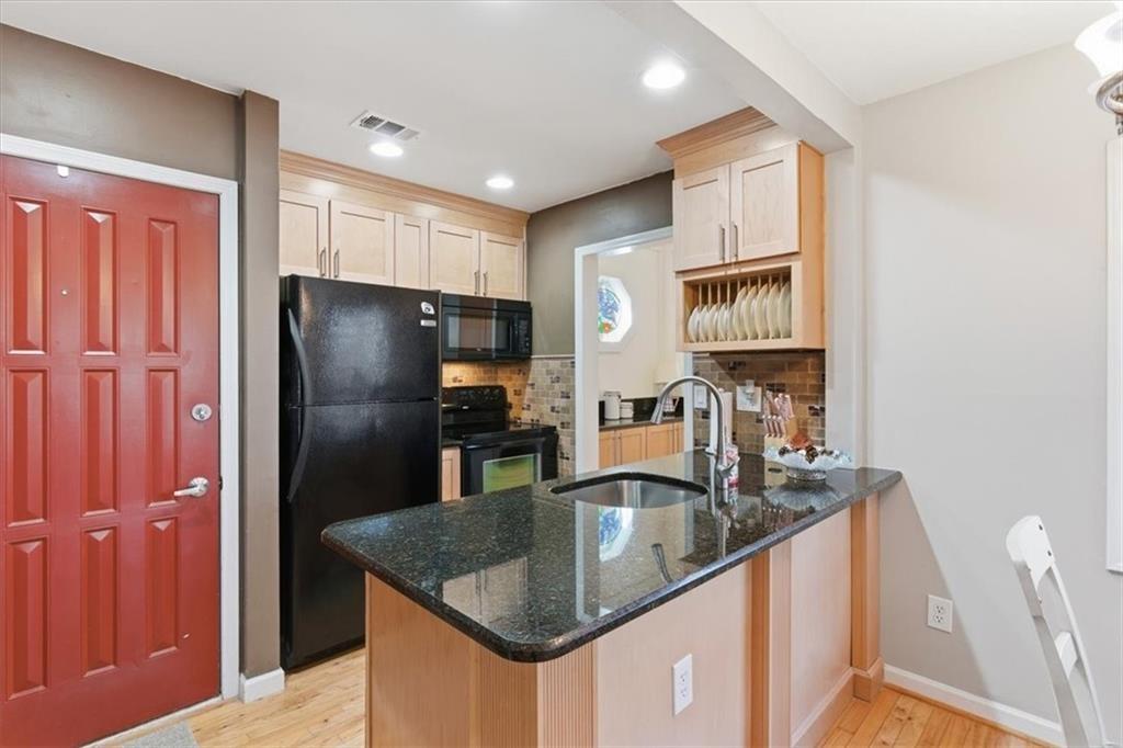 106 Lake Cottages Court