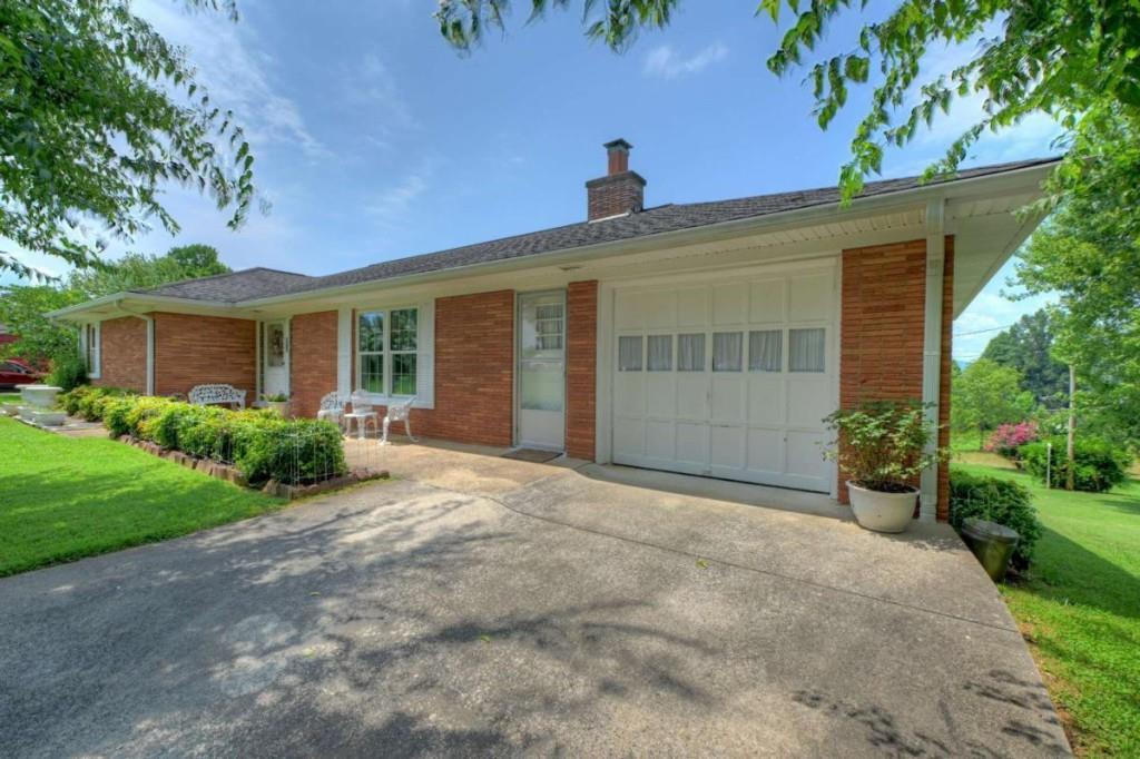 210 Lavista Drive